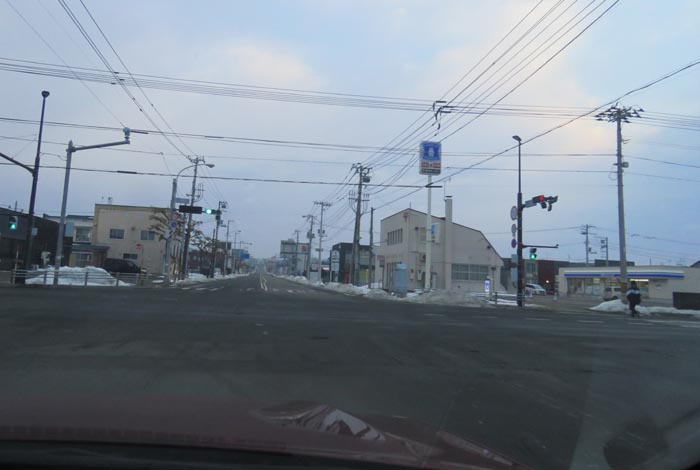 webnews今朝の北見/交差点から奥は常呂方面