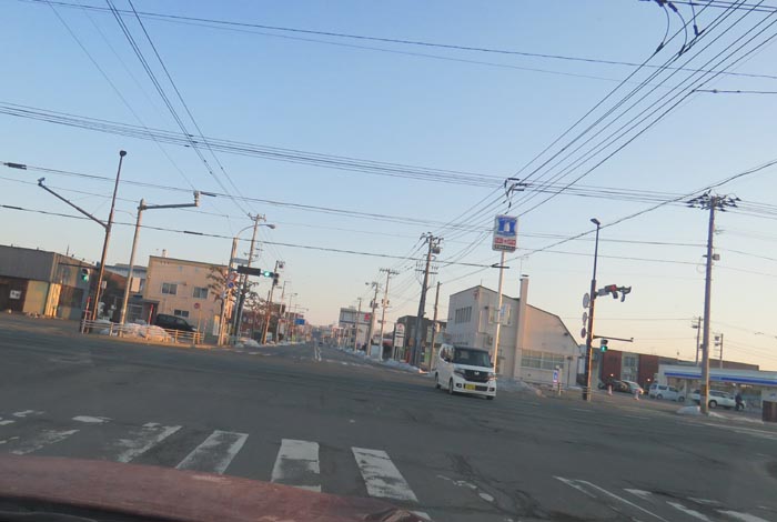 webnews今朝の北見/交差点から奥は常呂方面