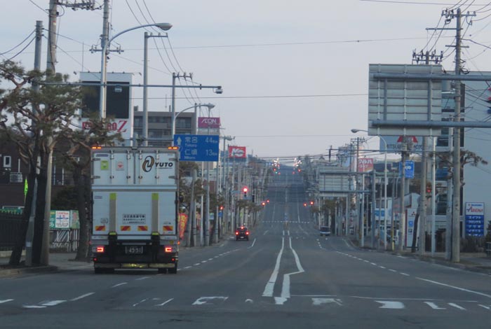 webnews今朝の北見/交差点から奥は常呂方面