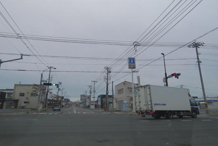 webnews今朝の北見/交差点から奥は常呂方面