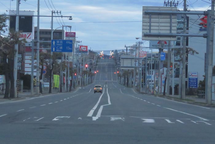webnews今朝の北見/交差点から奥は常呂方面