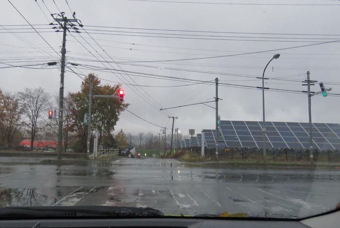 webnews今朝の北見/交差点から奥が無加川の右岸堤防