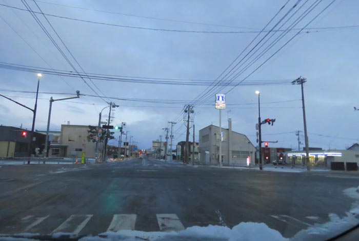 webnews今朝の北見/交差点から奥は常呂方面