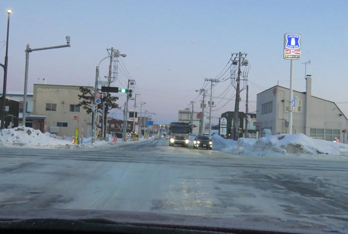 webnews今朝の北見/交差点から奥は常呂方面