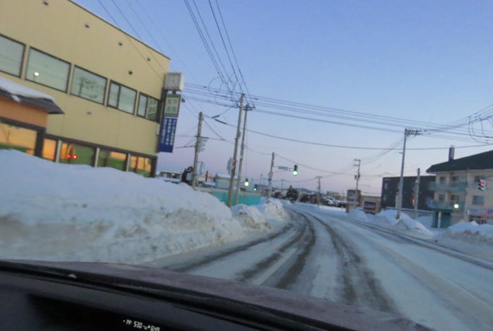 webnews今朝の北見/無加川橋を渡り南大通り交差点方向