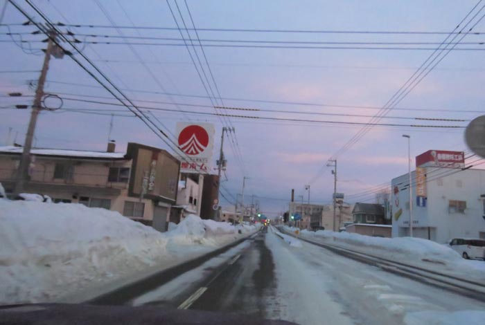 webnews今朝の北見/とん田通り、南大通り交差点から国道39号方向