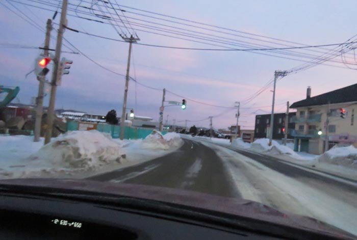 webnews今朝の北見/無加川橋を渡り南大通り交差点方向