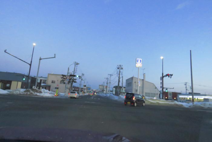 webnews今朝の北見/交差点から奥は常呂方面