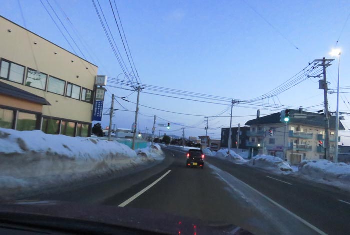 webnews今朝の北見/無加川橋を渡り南大通り交差点方向