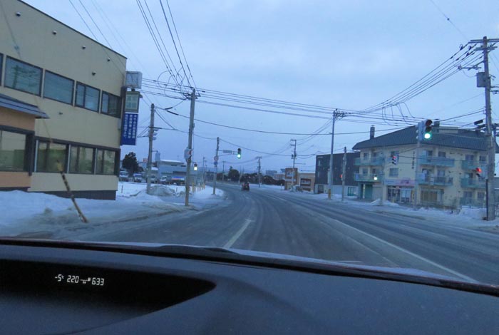 webnews今朝の北見/無加川橋を渡り南大通り交差点方向