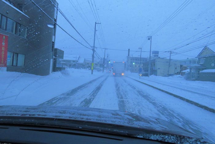 webnews今朝の北見/とん田通り、南大通り交差点から国道39号方向