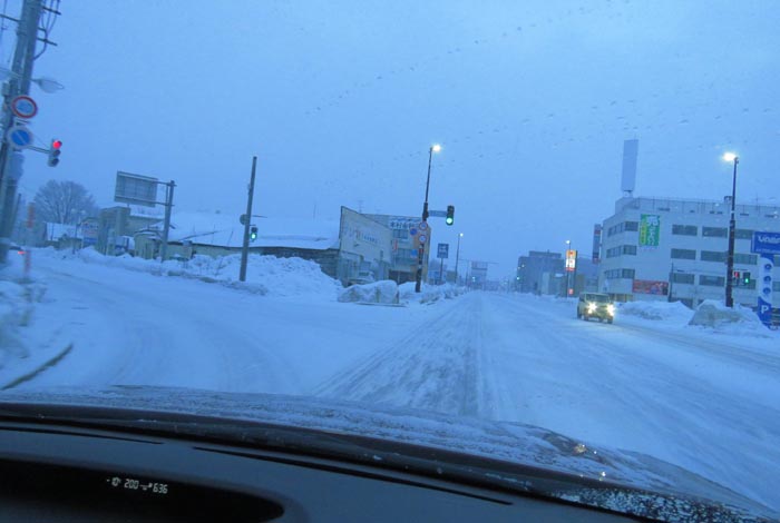 webnews今朝の北見/交差点から北4条通り側のパレスビル方向