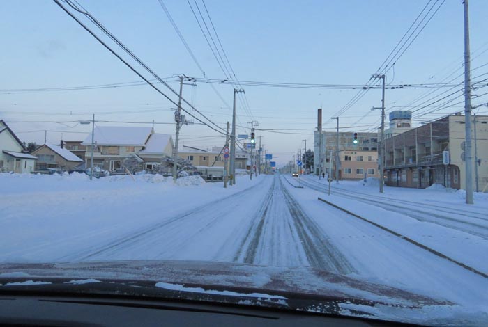 webnews今朝の北見/とん田通り、南大通り交差点から国道39号方向