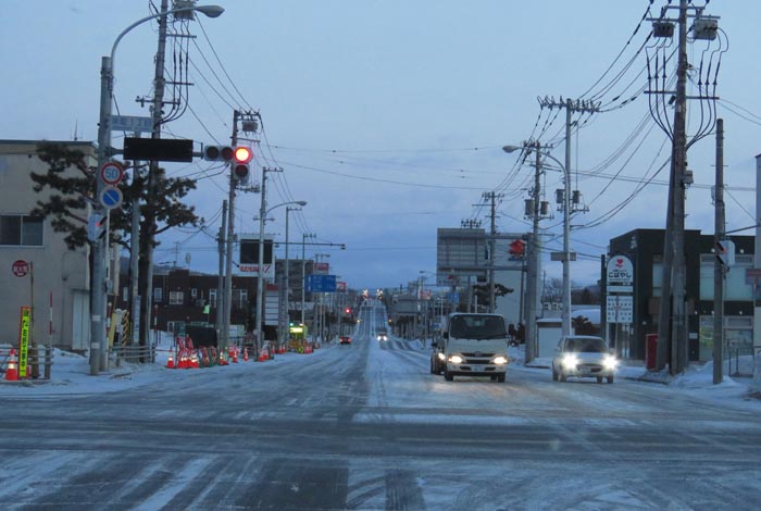 webnews今朝の北見/交差点から奥は常呂方面