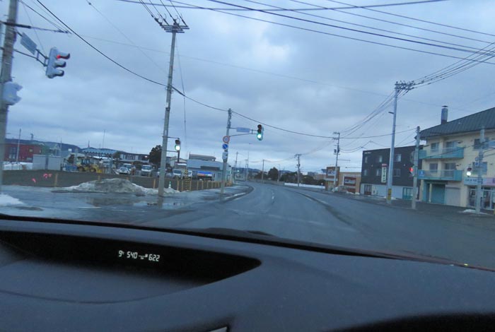 webnews今朝の北見/無加川橋を渡り南大通り交差点方向