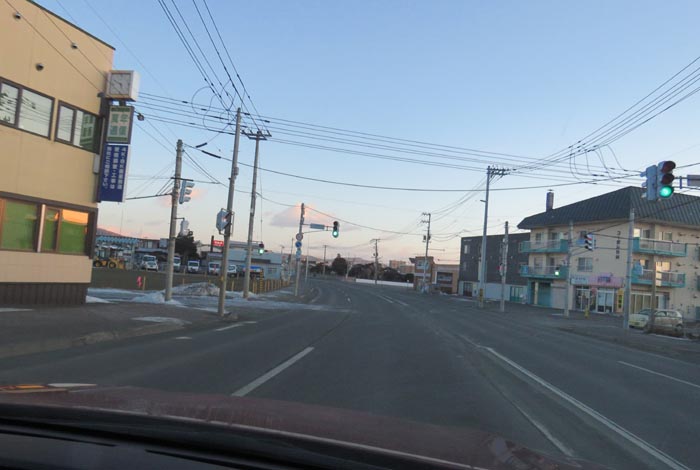 webnews今朝の北見/無加川橋を渡り南大通り交差点方向