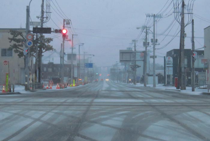 webnews今朝の北見/交差点から奥は常呂方面
