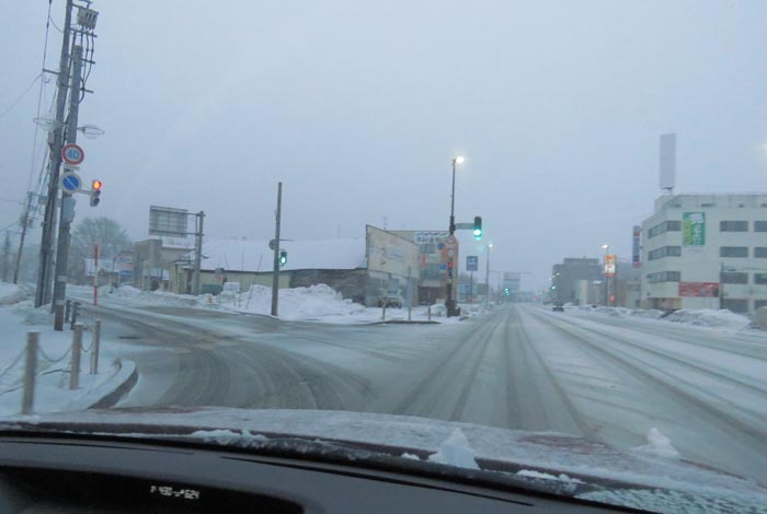 webnews今朝の北見/交差点から北4条通り側のパレスビル方向
