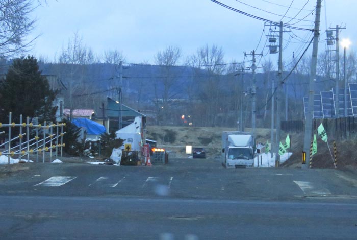 webnews今朝の北見/交差点から奥が無加川の右岸堤防